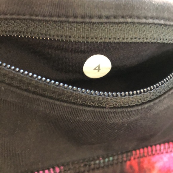 Lululemon Speed Short Mini Midnight Bloom Black Deep Fuchsia W7A19S NO LINER / 4 - Picture 5 of 14